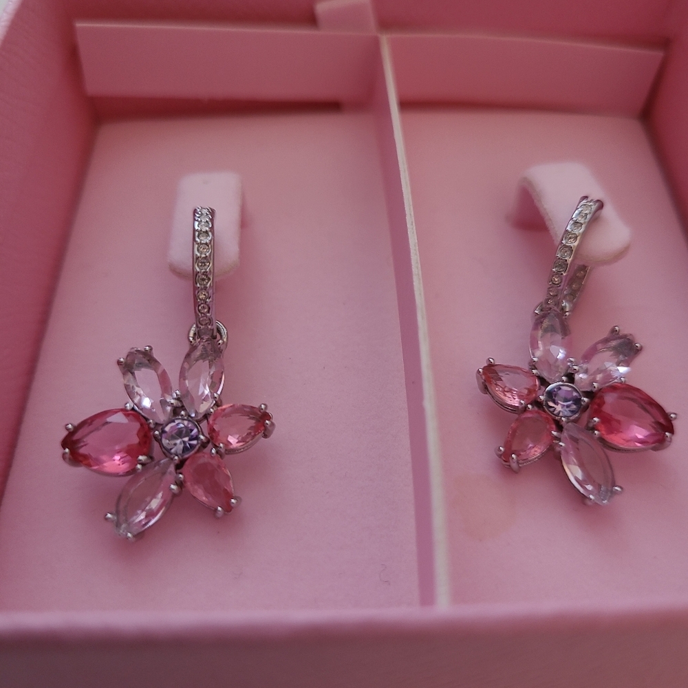 Swarovski Gema drop earrings Mixed cuts, Flower, Pink, Rhodium plated